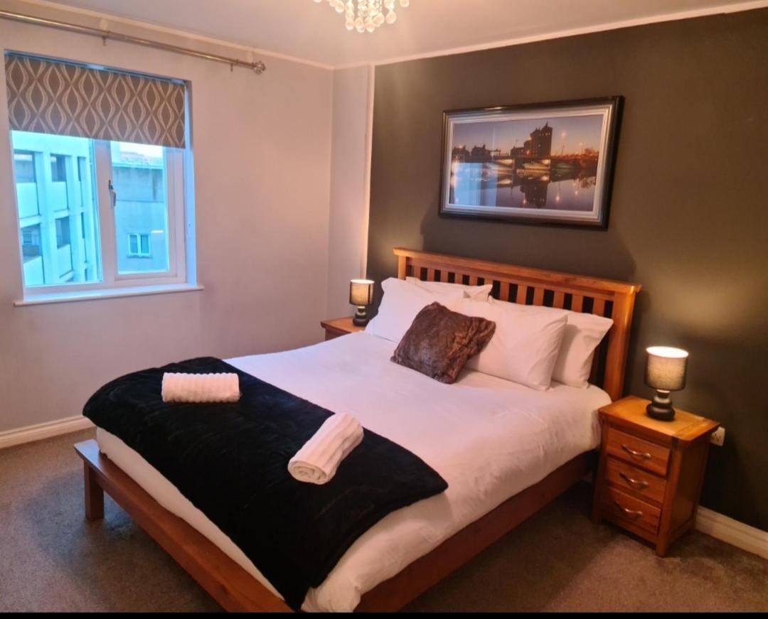 City Centre Top Floor Apartment In Belfast City Centre Екстер'єр фото