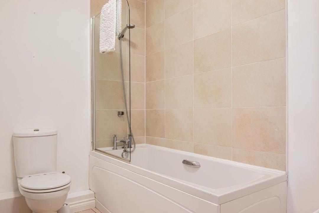 City Centre Top Floor Apartment In Belfast City Centre Екстер'єр фото